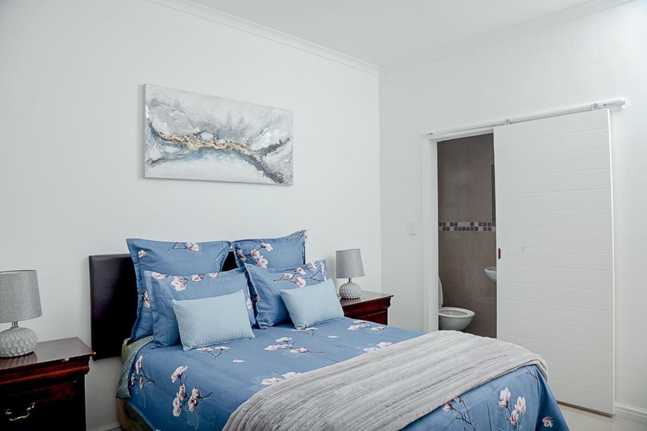 Bed & Breakfast Sunbird House Cape Town